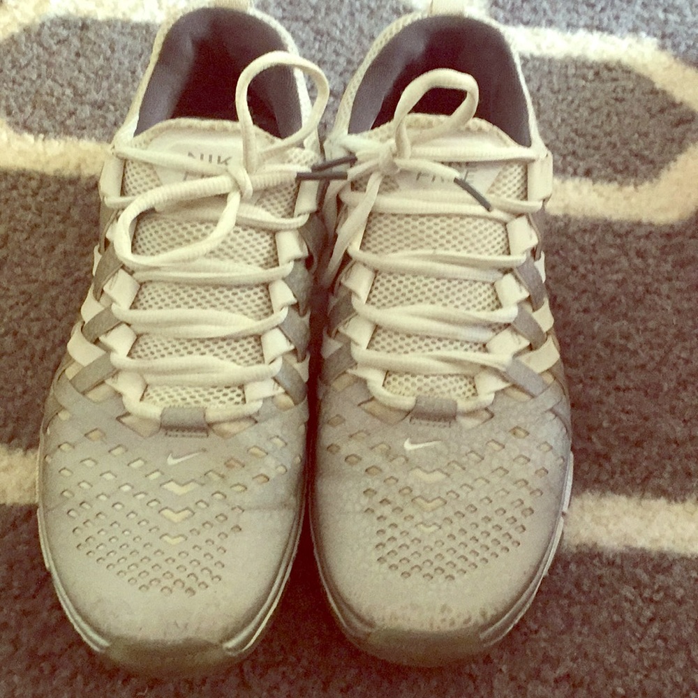 Nike men's Finger Trap